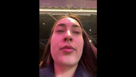 Media: holly_play Stripchat 2024-12-17 12:02:00