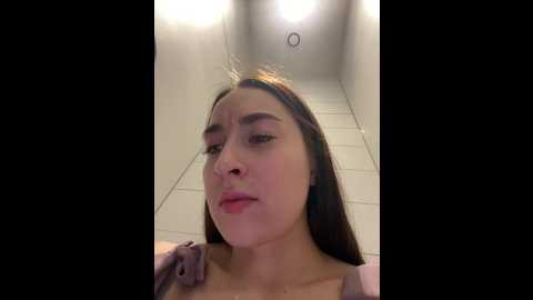 Media: holly_play Stripchat 2024-12-17 14:24:00