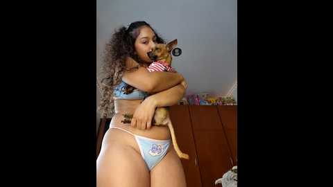 Media: shara_dreams Stripchat 2024-12-17 03:00:00