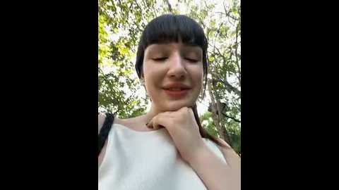 Media: sophie_avory Stripchat 2024-12-17 09:05:00
