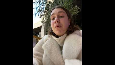 Media: suziemurray Stripchat 2024-12-17 12:09:00