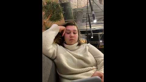 Media: suziemurray Stripchat 2024-12-17 14:15:00