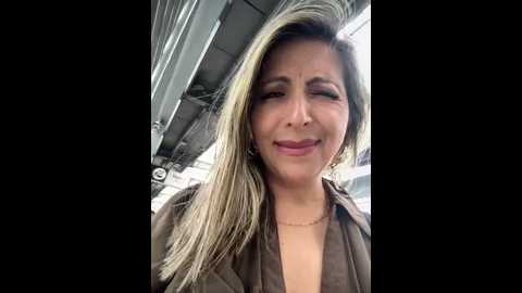 Media: _abril_office1 Stripchat 2024-12-18 15:17:00