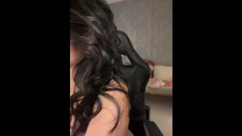 Media: clarachanelricek Stripchat 2024-12-18 00:20:00
