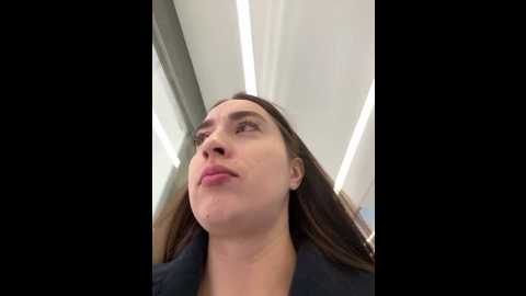 Media: holly_play Stripchat 2024-12-18 09:35:00