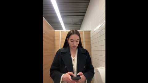 Media: holly_play Stripchat 2024-12-18 11:04:00