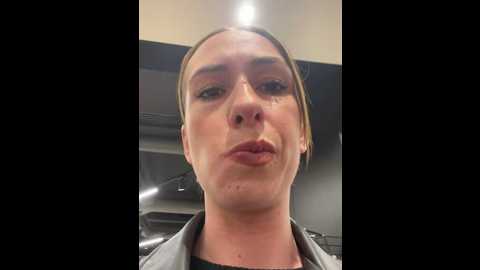 Media: lola_tentatiion Stripchat 2024-12-18 10:15:00