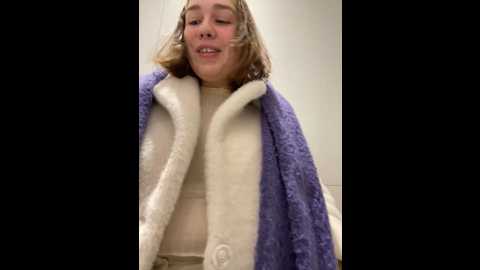 Media: suziemurray Stripchat 2024-12-18 10:05:00