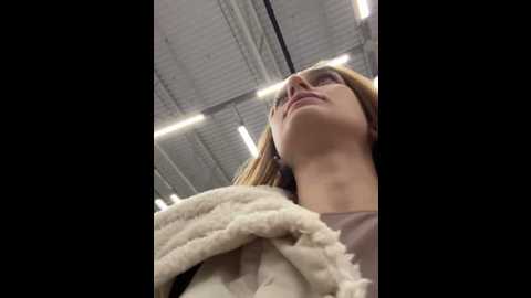 Media: _angelari_ Stripchat 2024-12-19 18:55:00