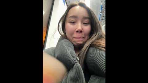 Media: asian_asami Stripchat 2024-12-19 14:18:00