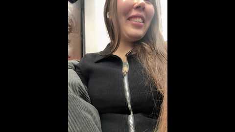 Media: asian_asami Stripchat 2024-12-19 14:28:00