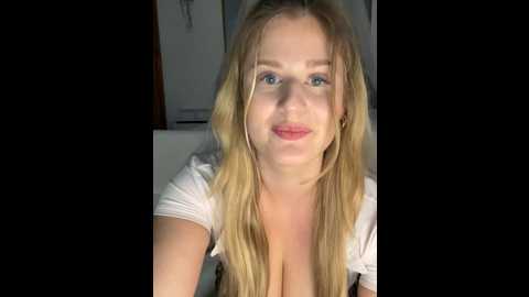 busty_ellie @ stripchat on 20241219