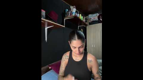 Media: charlotte_stevenss_ Stripchat 2024-12-19 14:52:00