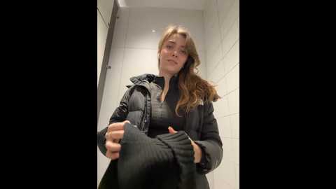 Media: mariid Stripchat 2024-12-19 07:40:00
