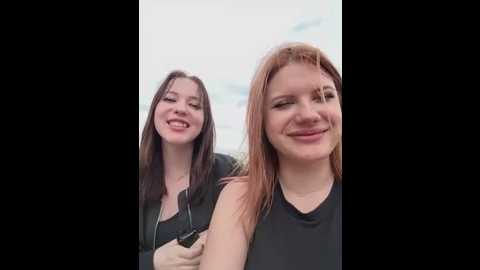 Media: double__pleasure Stripchat 2025-05-29 12:24:00