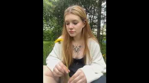 Media: honey___hot Stripchat 2025-05-29 15:06:00