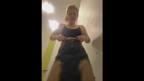 Media: honey___hot Stripchat 2025-05-29 16:06:00