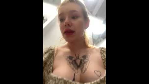 Media: honey___hot Stripchat 2025-05-29 18:12:00