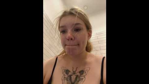 Media: honey___hot Stripchat 2025-05-29 18:43:00