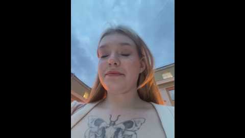 Media: honey___hot Stripchat 2025-05-29 19:25:00