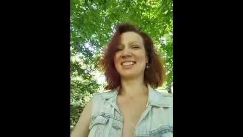 Media: exhibitionsplit Stripchat 2025-05-31 14:46:00