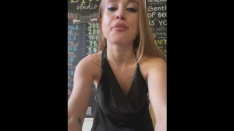 Media: kiramyers Stripchat 2025-05-31 08:01:00