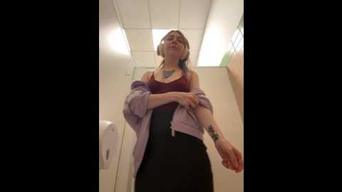 Media: sunny___bunny Stripchat 2025-05-31 12:44:00