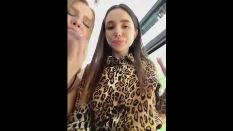 Media: liza_risky Stripchat 2025-06-01 14:57:00