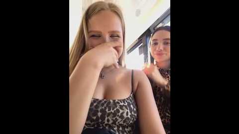 Media: liza_risky Stripchat 2025-06-01 15:17:00