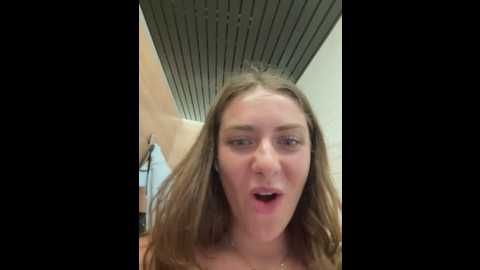 Media: mariid Stripchat 2025-06-01 11:11:00