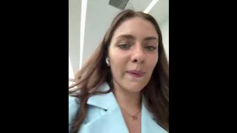 Media: mariid Stripchat 2025-06-01 12:14:00