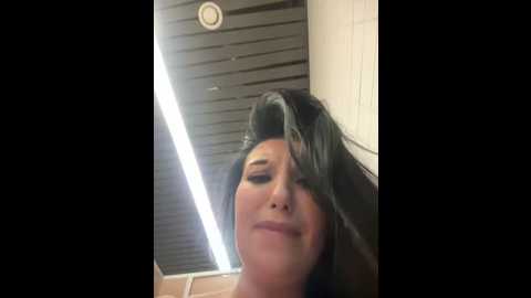 Media: tisha_busty Stripchat 2025-06-01 14:44:00