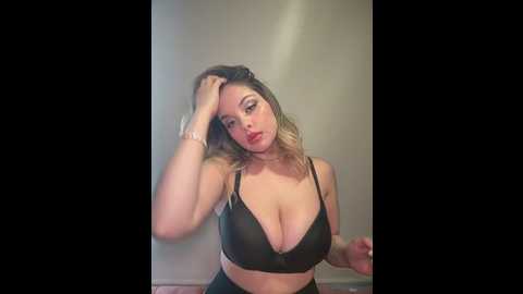 Media: alirawrz Stripchat 2025-06-02 19:52:00