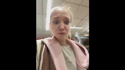 Media: bambi_lu Stripchat 2025-06-02 17:00:00