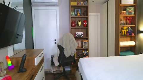 curvyjules69 @ stripchat on 20250602