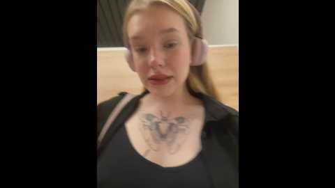 Media: honey___hot Stripchat 2025-06-02 13:12:00