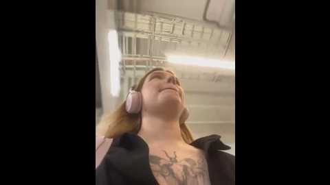 Media: honey___hot Stripchat 2025-06-02 16:06:00