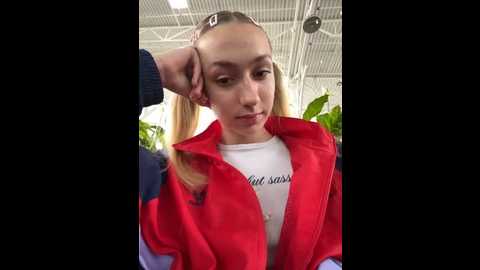 Media: lia__love Stripchat 2025-06-02 12:17:00