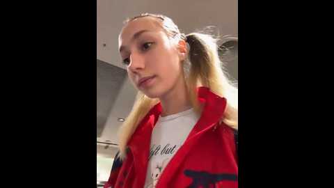 Media: lia__love Stripchat 2025-06-02 12:24:00