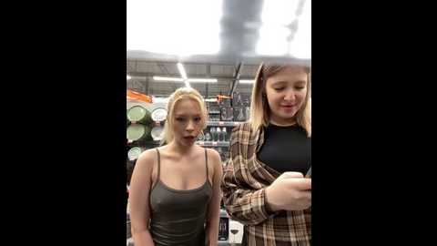 littlebitchesss @ stripchat on 20250602