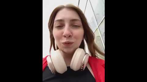 Media: sunny___bunny Stripchat 2025-06-02 13:53:00
