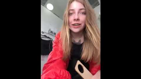 Media: sunny___bunny Stripchat 2025-06-02 15:16:00