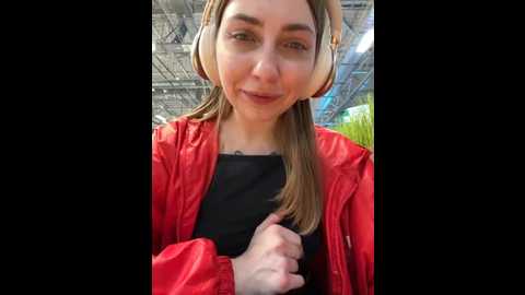 Media: sunny___bunny Stripchat 2025-06-02 16:20:00
