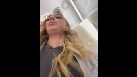 Media: sweet___emily Stripchat 2025-06-02 13:47:00