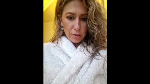 Media: celynaross Stripchat 2025-06-03 03:16:00