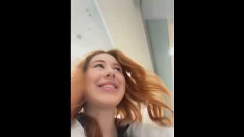 Media: foxy_heart Stripchat 2025-06-03 03:04:00
