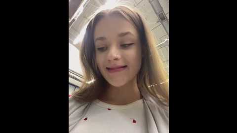 Media: mila___meow Stripchat 2025-06-03 15:19:00
