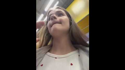 Media: mila___meow Stripchat 2025-06-03 15:31:00