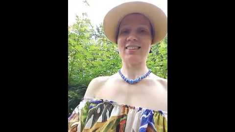 Media: exhibitionsplit Stripchat 2025-06-04 14:54:00