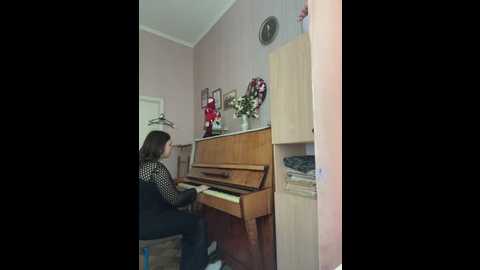 gusty_franky @ stripchat on 20250604